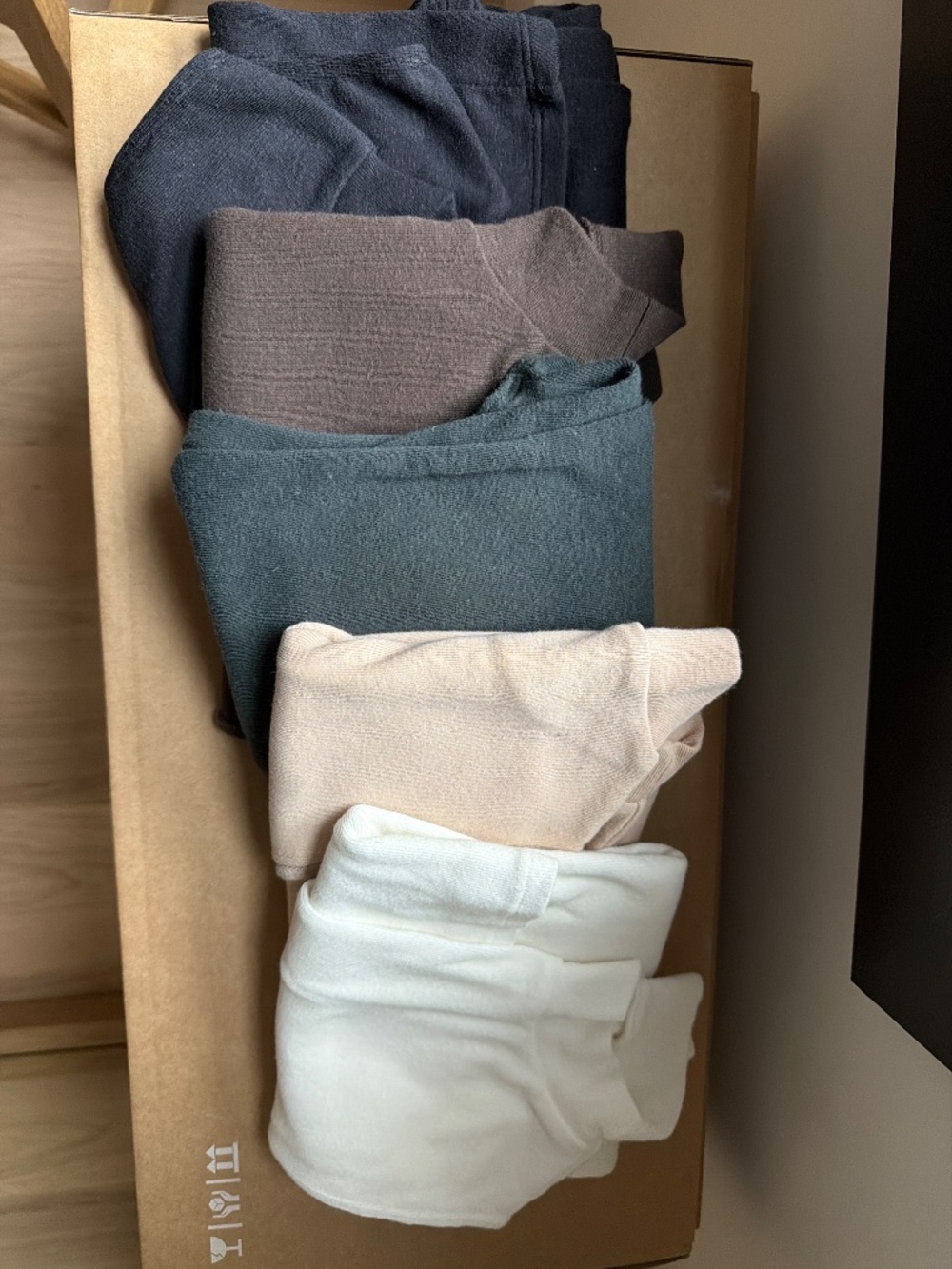 Jungmaven Mariposa Mock Neck Tank Lot M